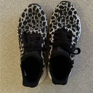 Adidas swift run sneaker black and white leopard size 7.5